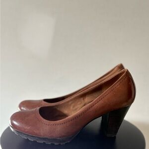 Aldo Classic Brown Heels